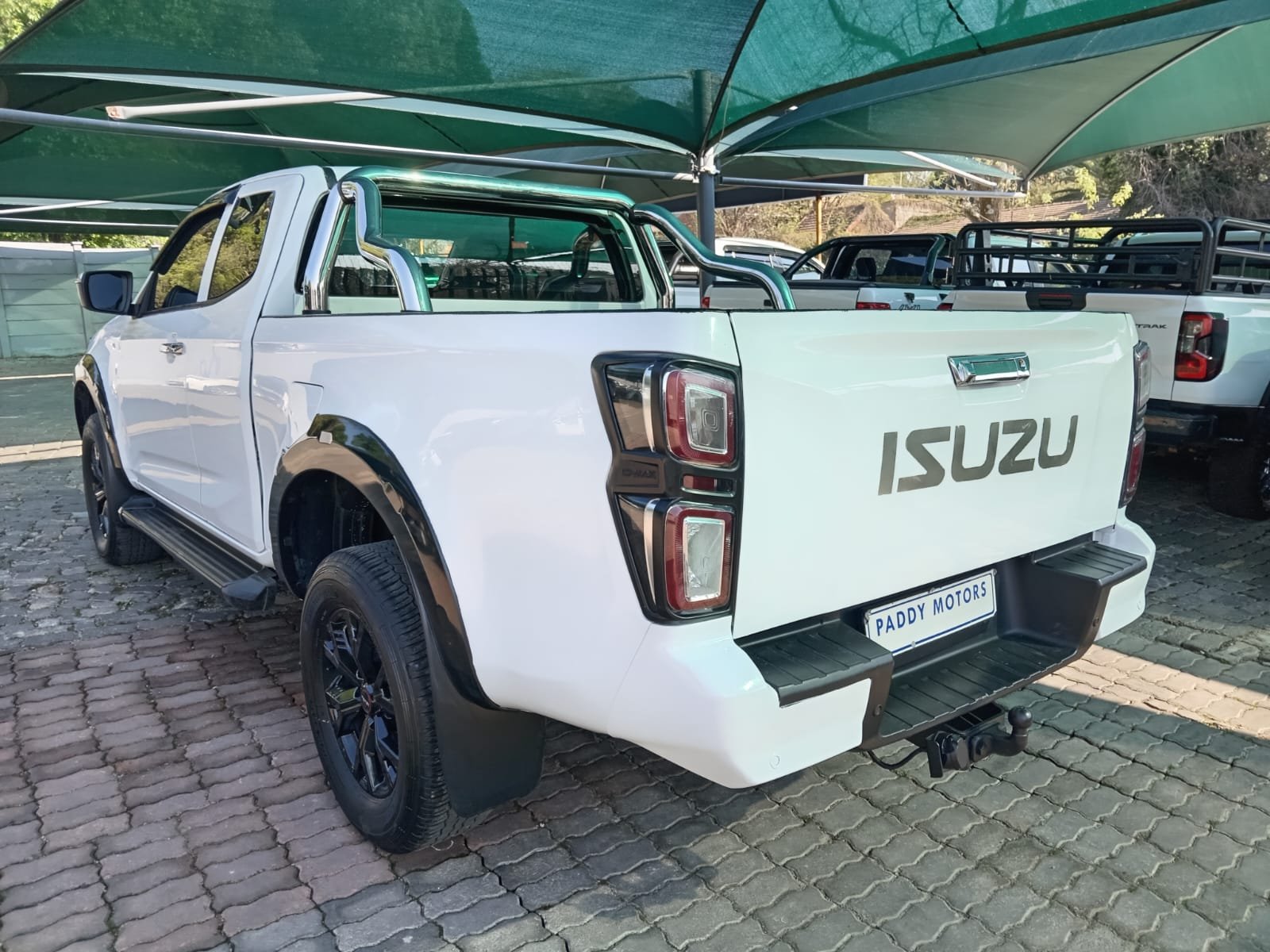 
								2023 ISUZU DMAX 3.0 TD EXTRA CAB 4X4 full									