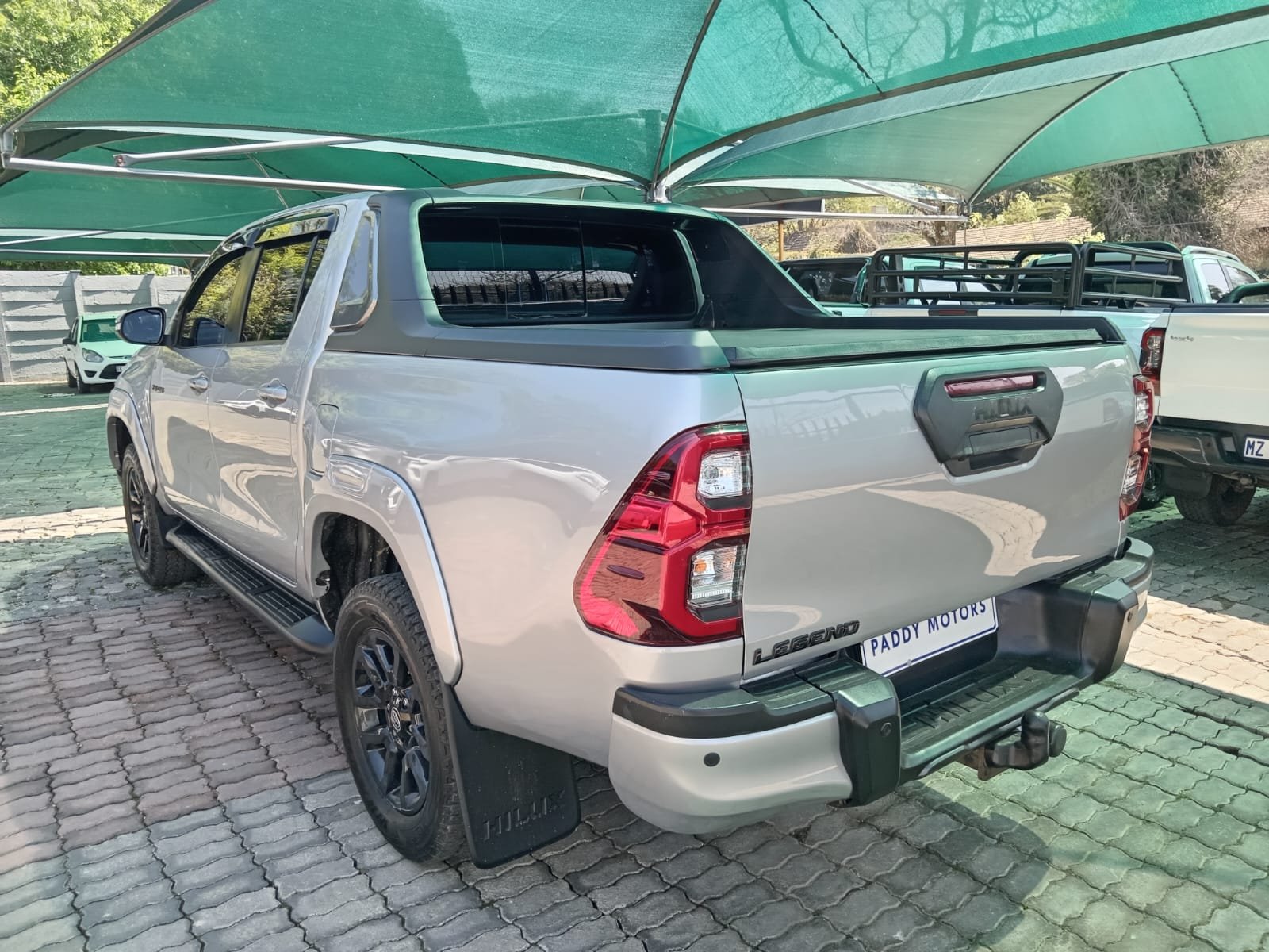 
								2021 TOYOTA HILUX 2.8 GD-6 DOUBLE CAB LEGEND full									