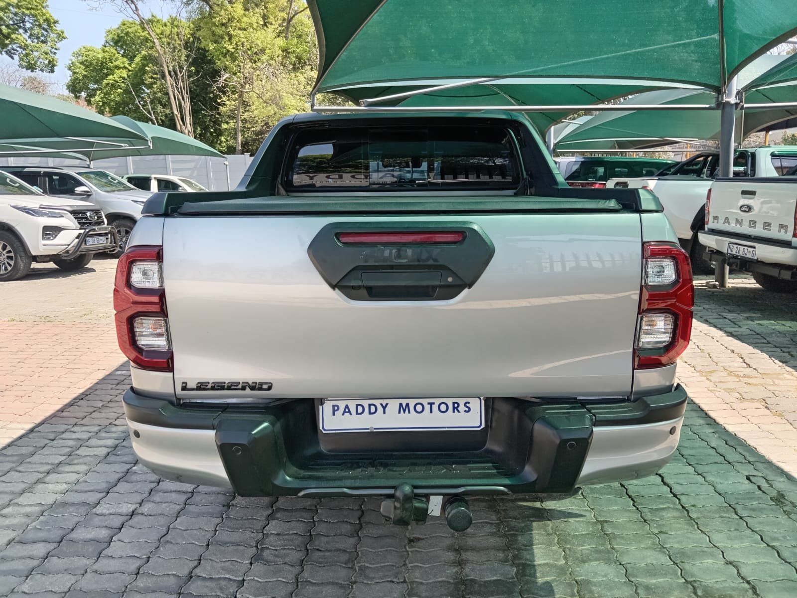 
								2021 TOYOTA HILUX 2.8 GD-6 DOUBLE CAB LEGEND full									