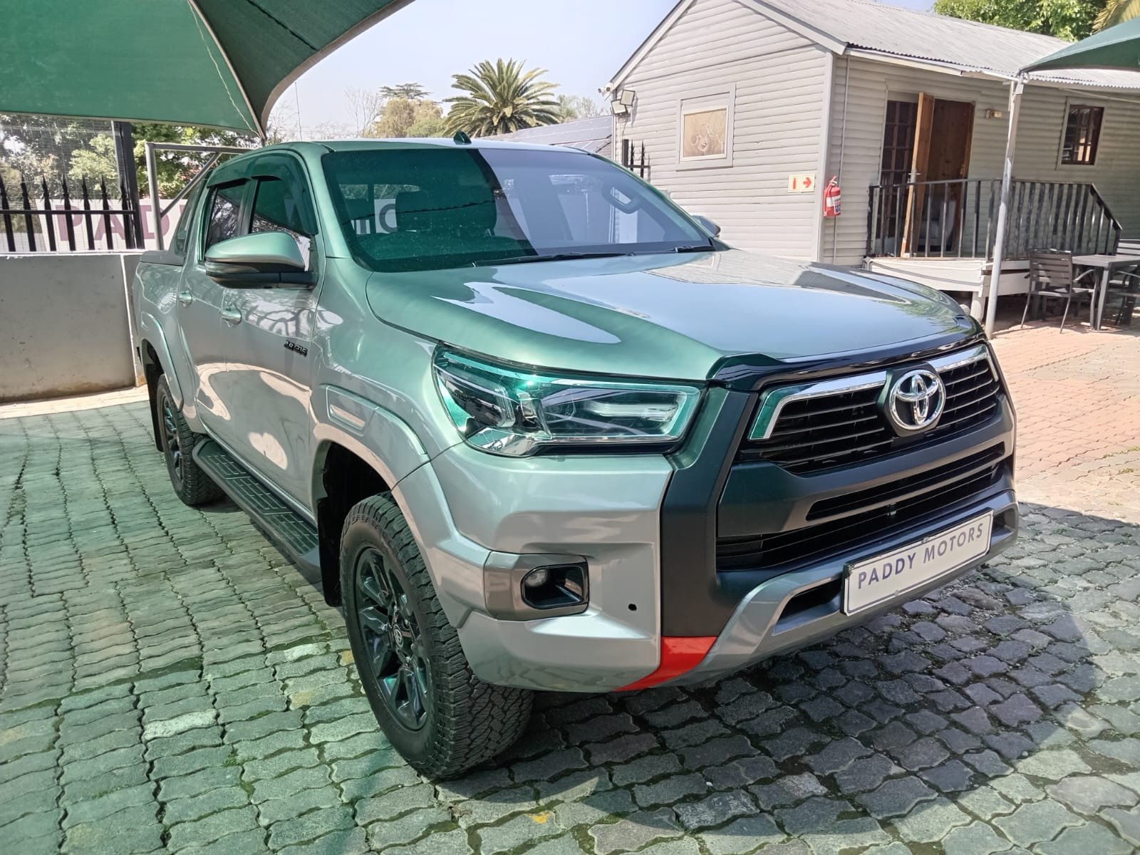 
								2021 TOYOTA HILUX 2.8 GD-6 DOUBLE CAB LEGEND full									