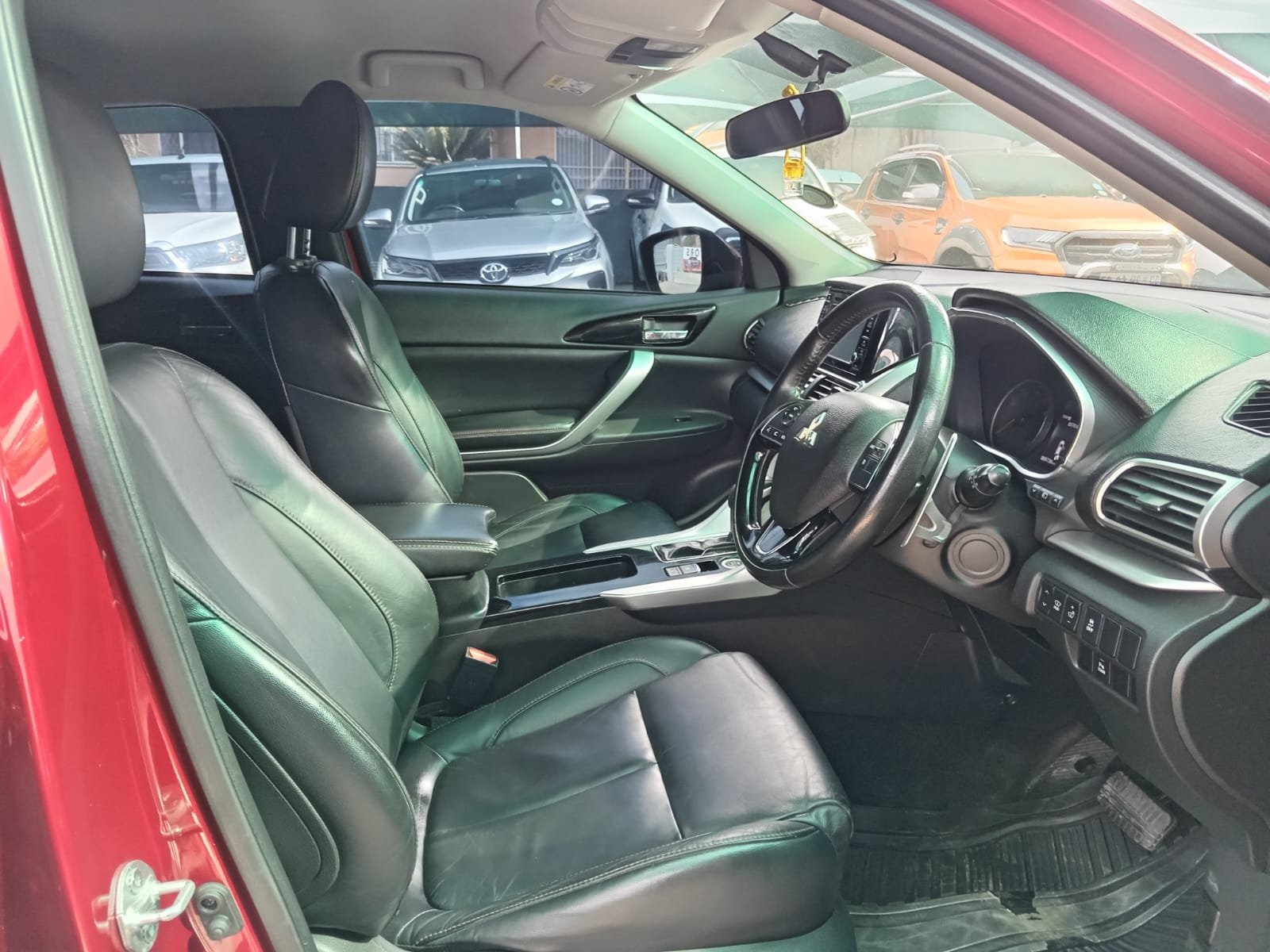 
								2020 MITSHUBISHI ECLIPSE CROSS 2.0 AUTO full									