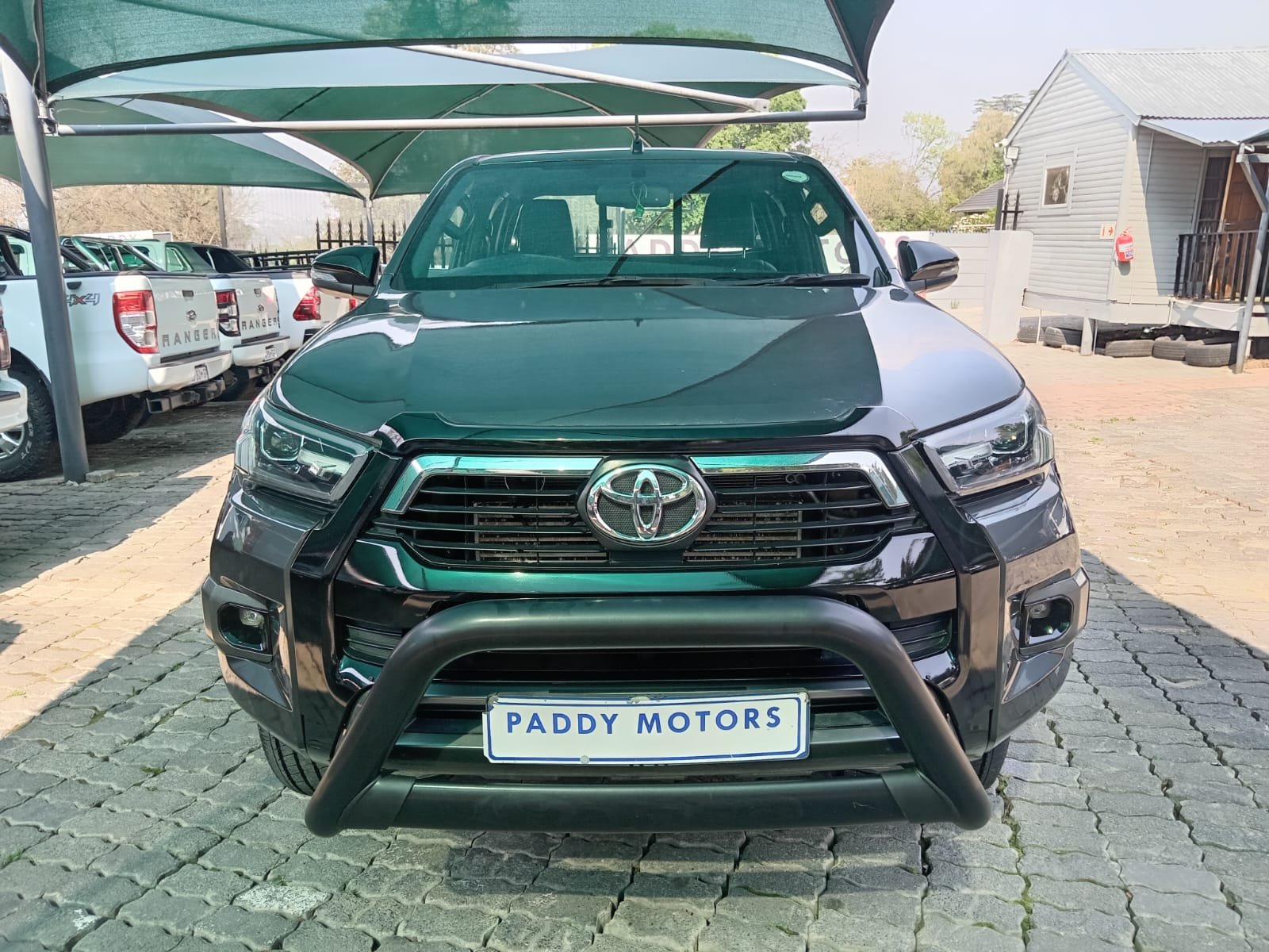 
								2021 TOYOTA HILUX 2.8 GD-6 LEGEND EXTRA CAB AUTO 4X4 full									