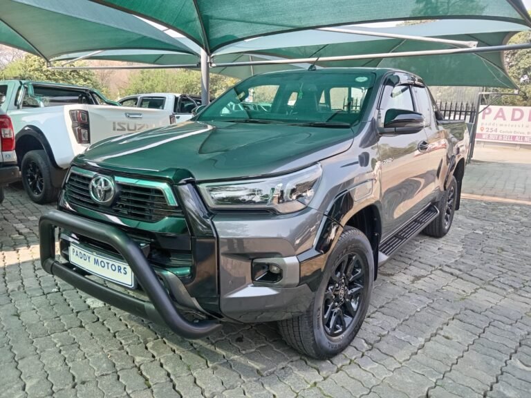 2021 TOYOTA HILUX 2.8 GD-6 LEGEND EXTRA CAB AUTO 4X4