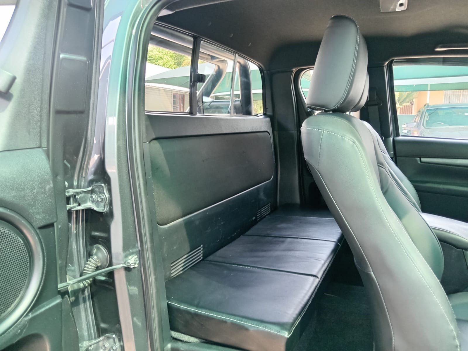 
								2021 TOYOTA HILUX 2.8 GD-6 LEGEND EXTRA CAB AUTO 4X4 full									