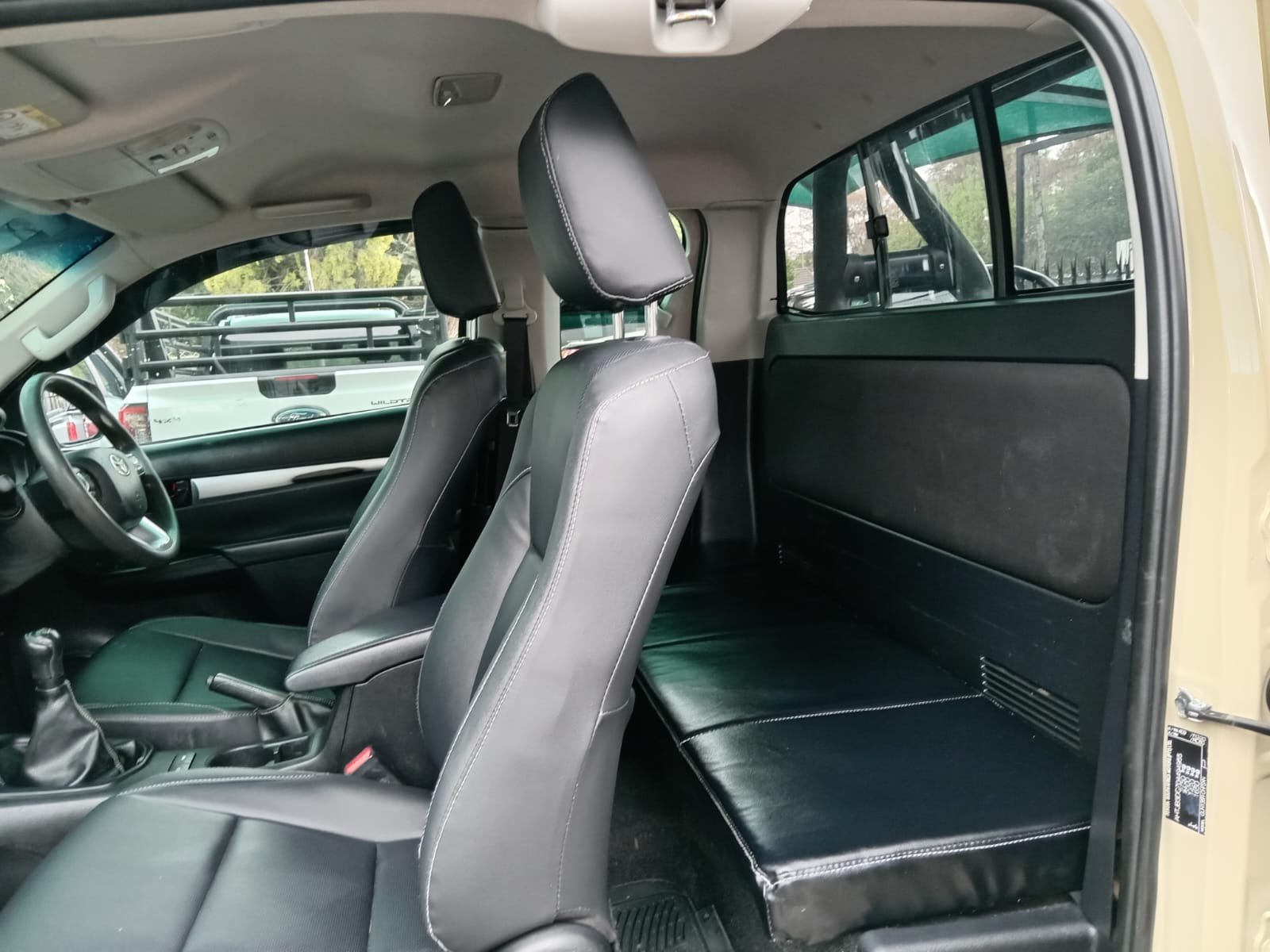 
								2022 TOYOTA HILUX 2.4GD-6 EXTRA CAB full									