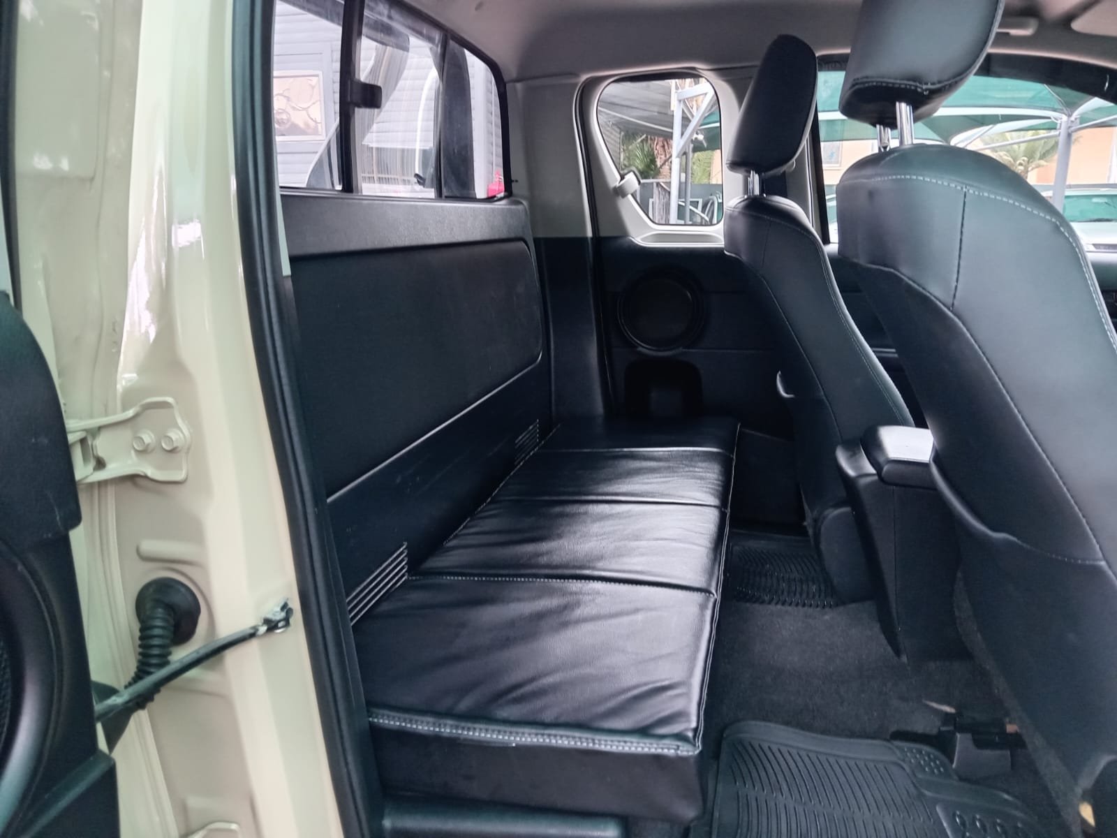
								2022 TOYOTA HILUX 2.4GD-6 EXTRA CAB full									