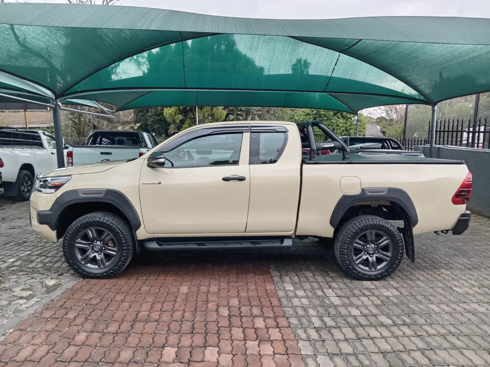 
								2022 TOYOTA HILUX 2.4GD-6 EXTRA CAB full									