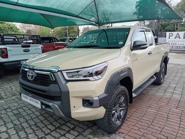 2022 TOYOTA HILUX 2.4GD-6 EXTRA CAB